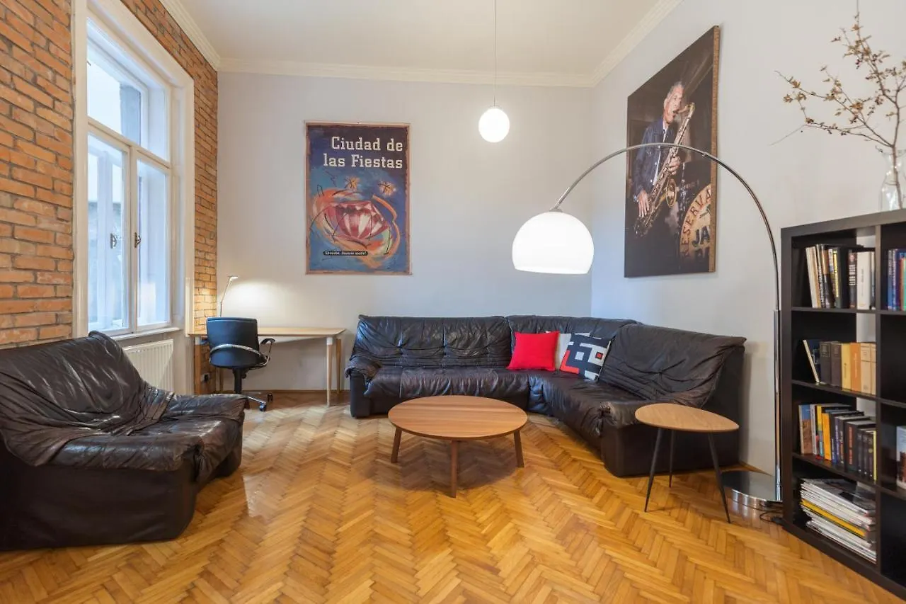 Welcome To My Home Budapest Ungarn